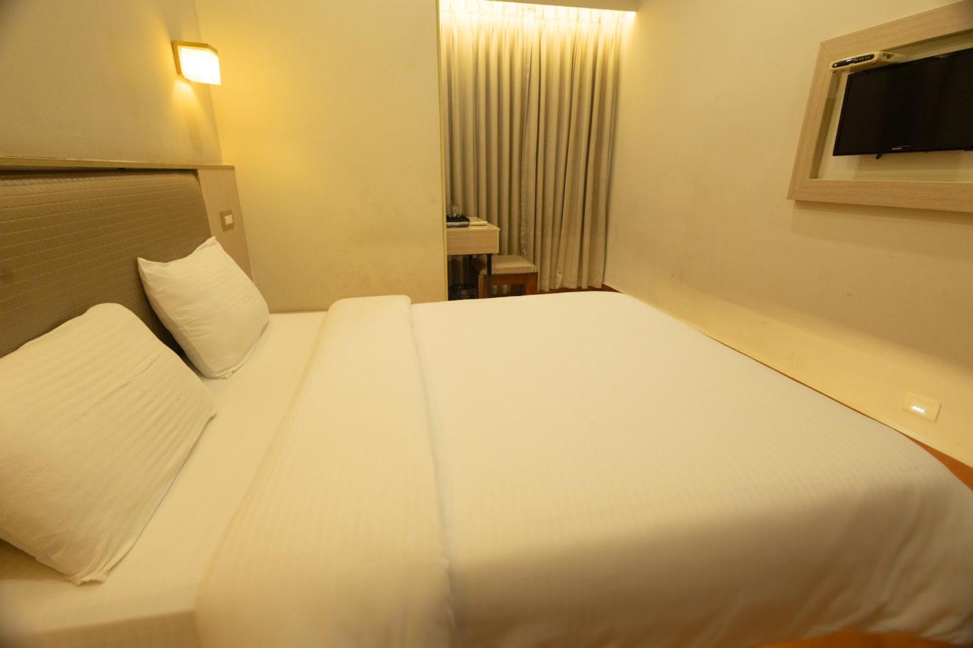 The Nisha Continental Villa Kottayam Eksteriør bilde