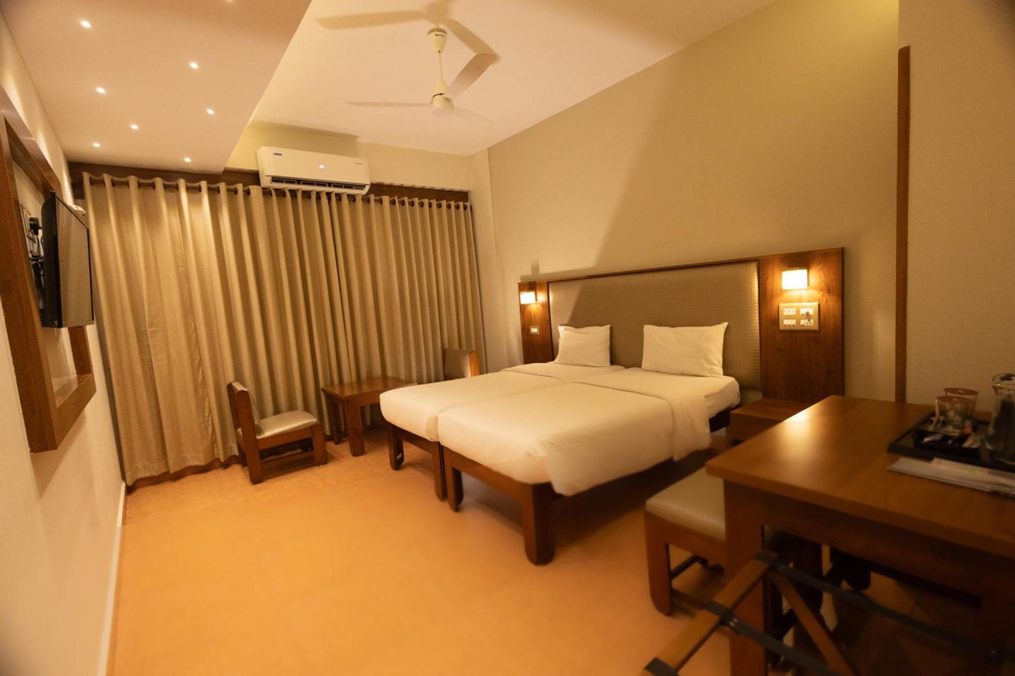 The Nisha Continental Villa Kottayam Eksteriør bilde