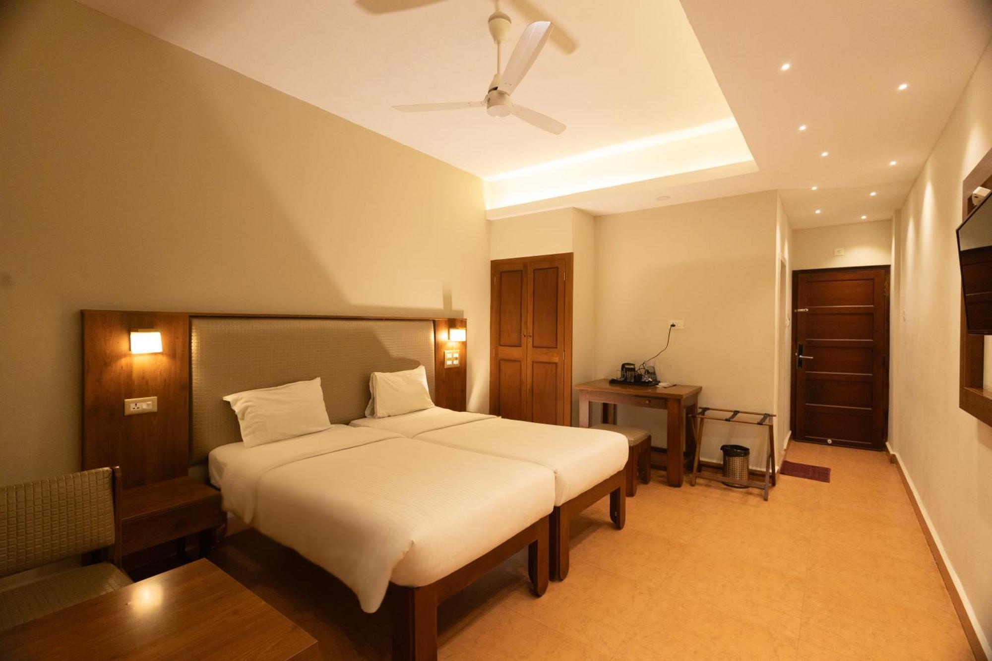 The Nisha Continental Villa Kottayam Eksteriør bilde